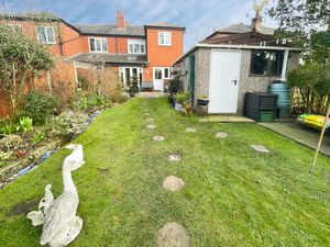 Rear- click for photo gallery